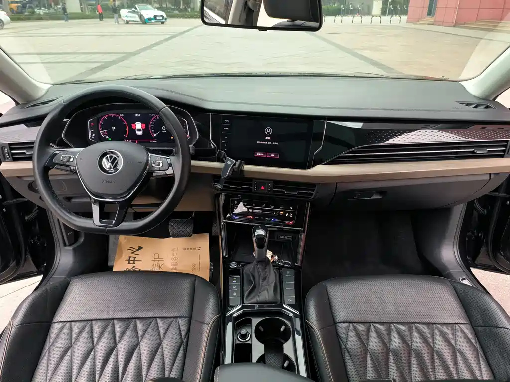 VOLKSWAGEN PASSAT 2021