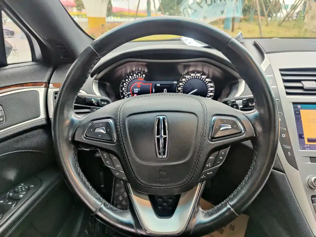 LINCOLN MKZ 2019