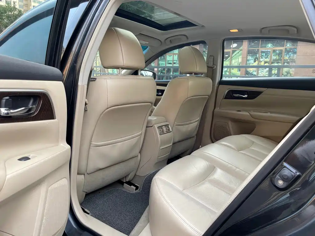 NISSAN TEANA 2014