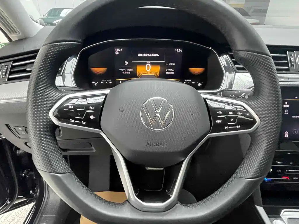 VOLKSWAGEN MAGOTAN 2022