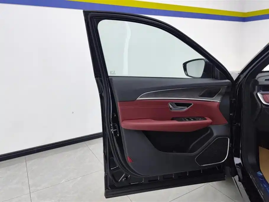 JETOUR X70 PLUS 2025