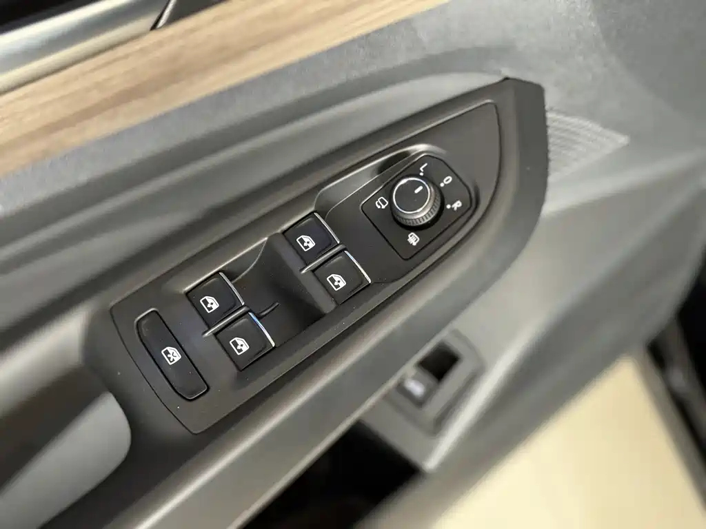 VOLKSWAGEN PASSAT 2021