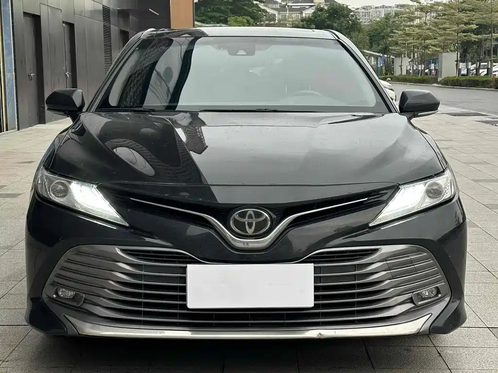 TOYOTA CAMRY 2020