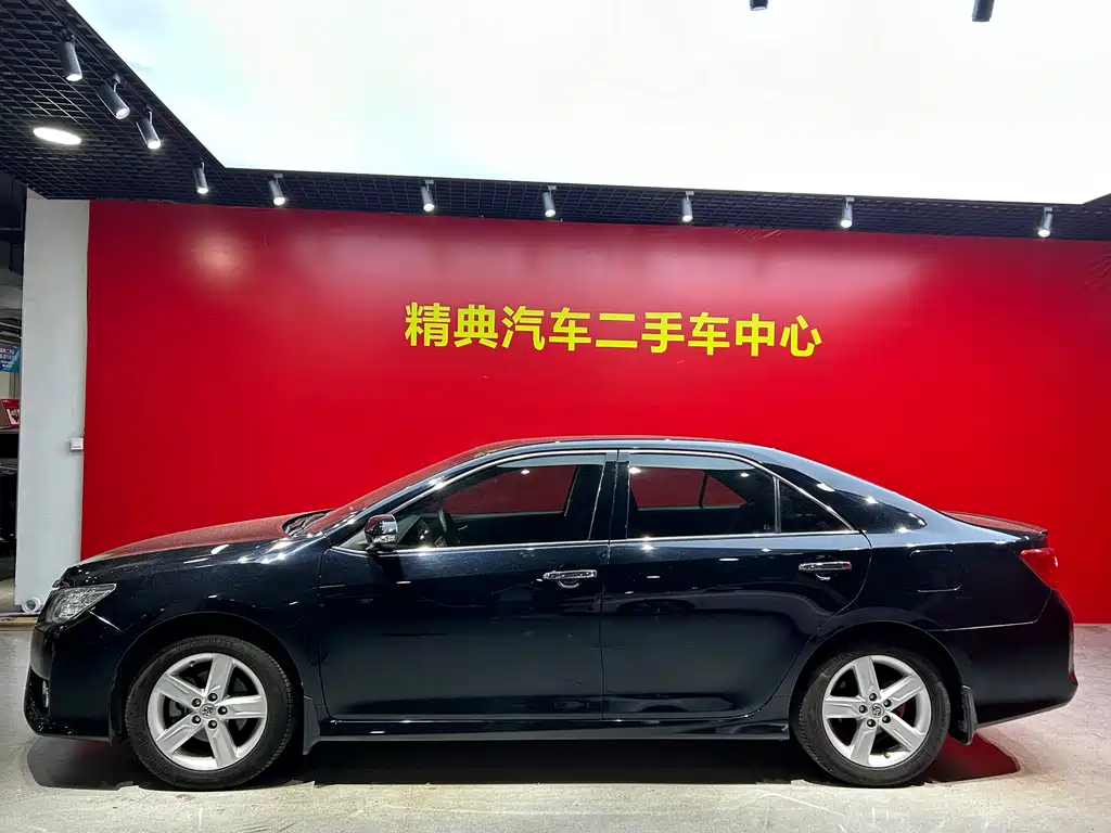 TOYOTA CAMRY 2014