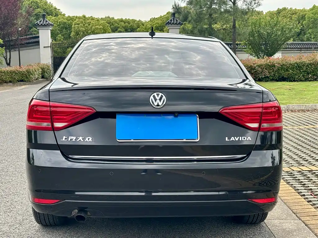 VOLKSWAGEN LAVIDA 2018