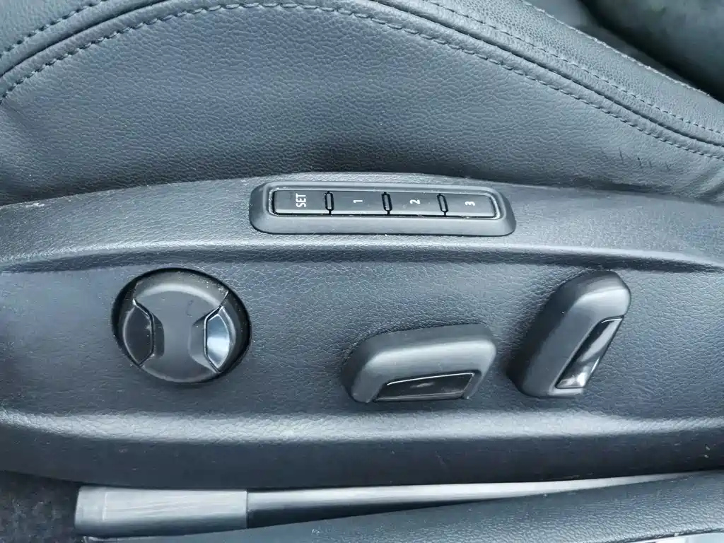VOLKSWAGEN MAGOTAN 2020