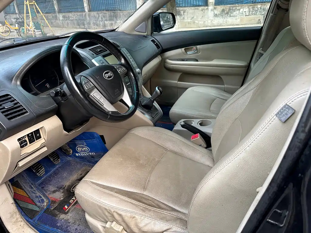 BYD S6 2012