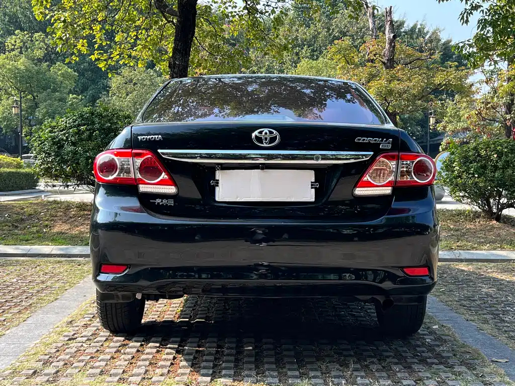 TOYOTA COROLLA 2013