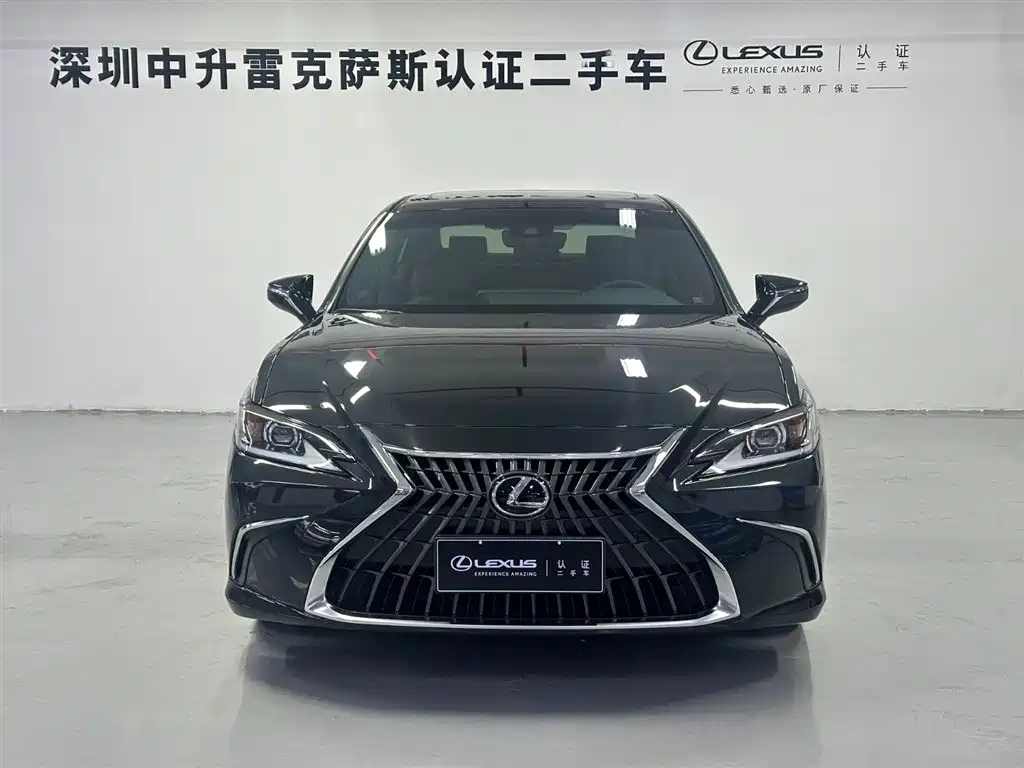 LEXUS ES 2023