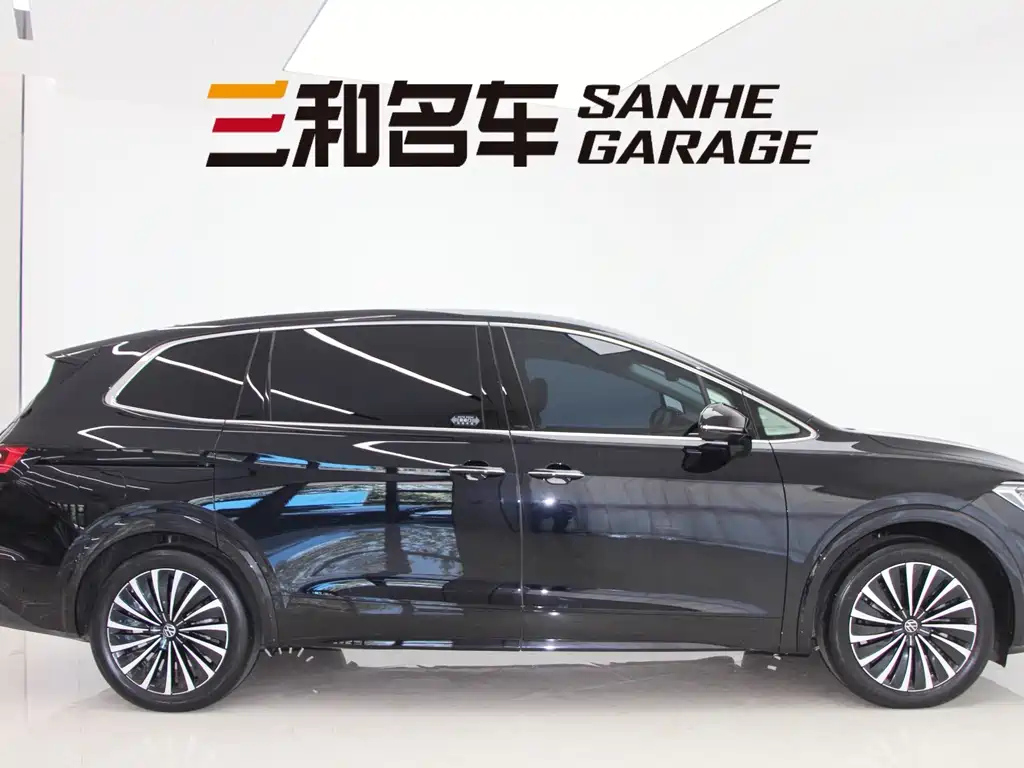 VOLKSWAGEN VILORAN 2023