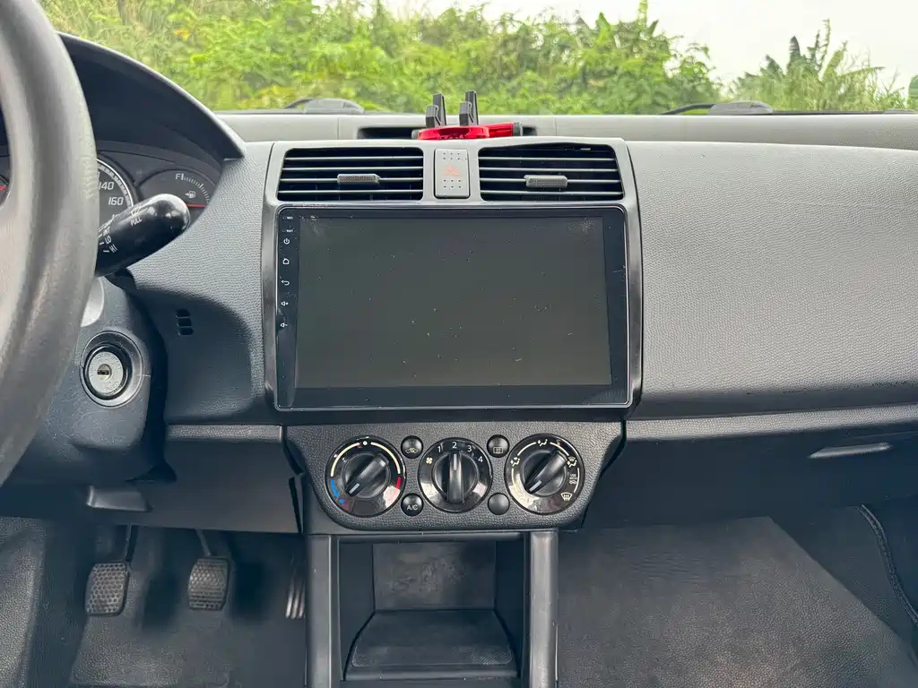 SUZUKI SWIFT 2009