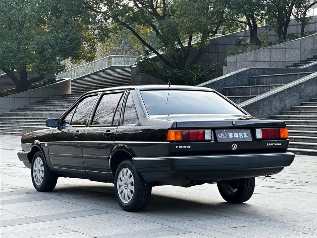 VOLKSWAGEN SANTANA CLASSIC 2010