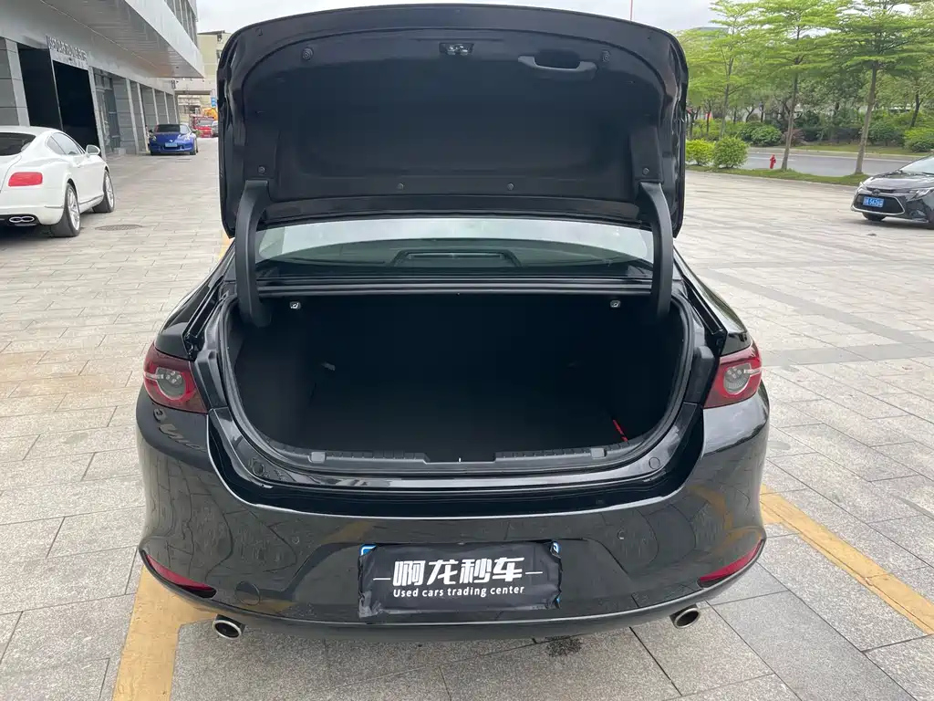 MAZDA 3 AXELA 2021