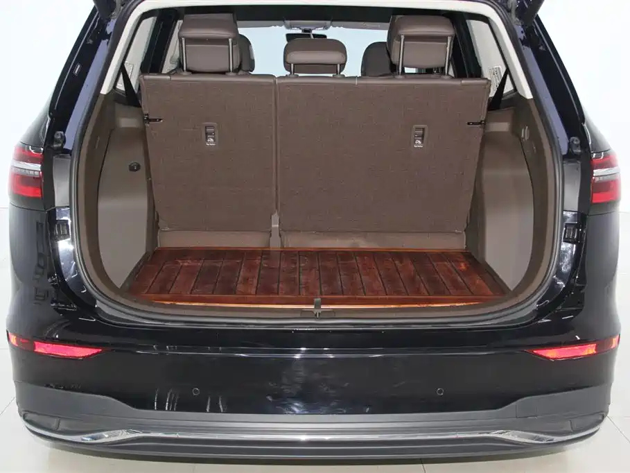 VOLKSWAGEN VILORAN 2022