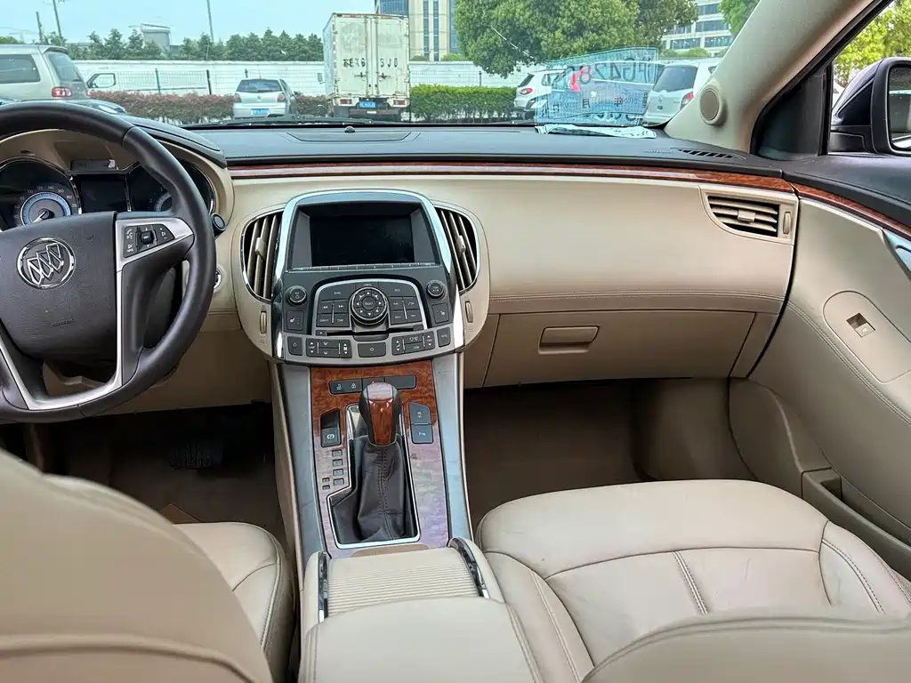 BUICK LACROSSE 2012