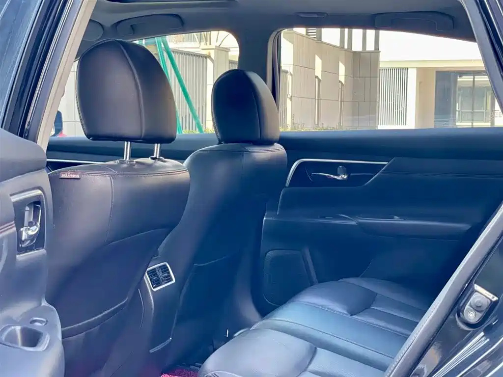 NISSAN TEANA 2017