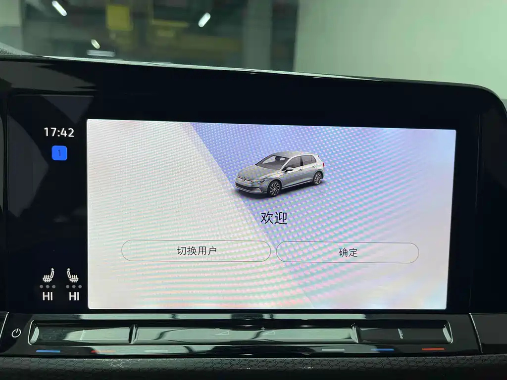 VOLKSWAGEN GOLF 2022