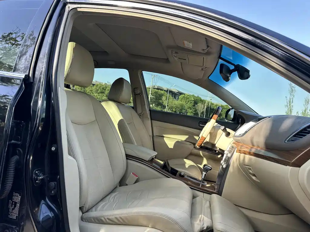 NISSAN TEANA 2012