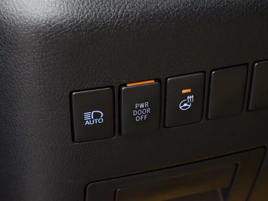 TOYOTA ALPHARD 2018