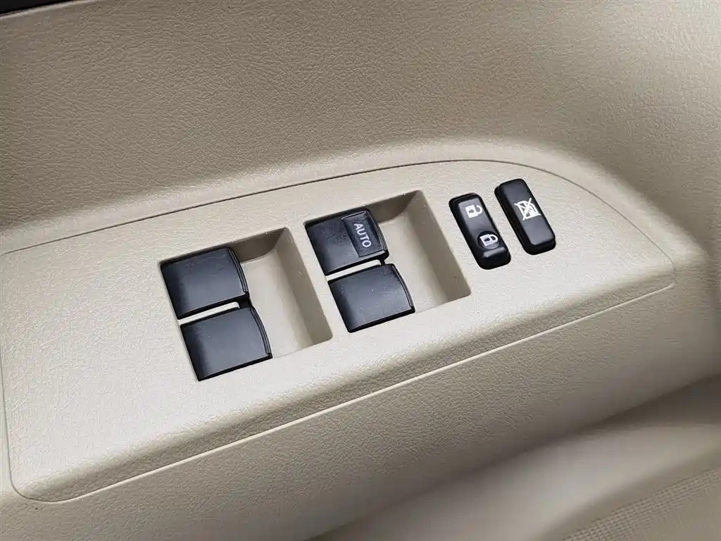 TOYOTA HIGHLANDER 2012
