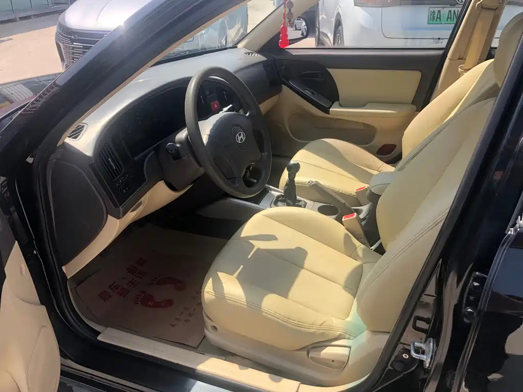 HYUNDAI ELANTRA 2010