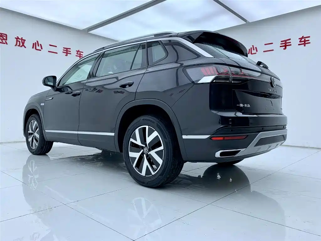 VOLKSWAGEN TAYRON 2024
