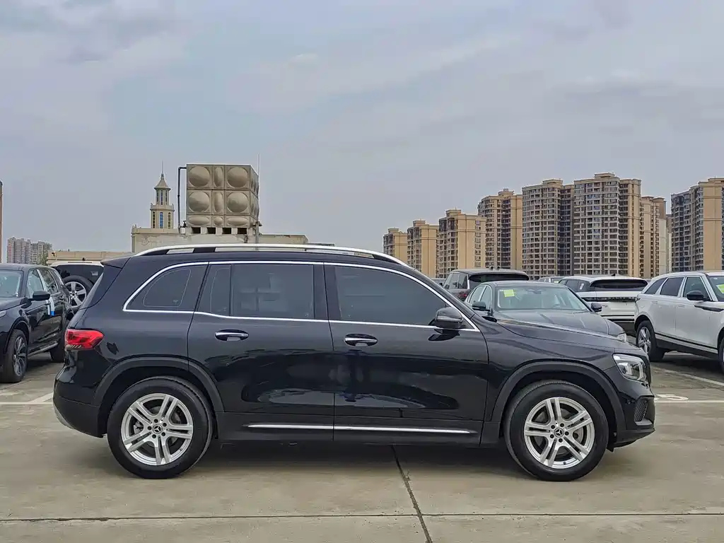 MERCEDES BENZ GLB 2022