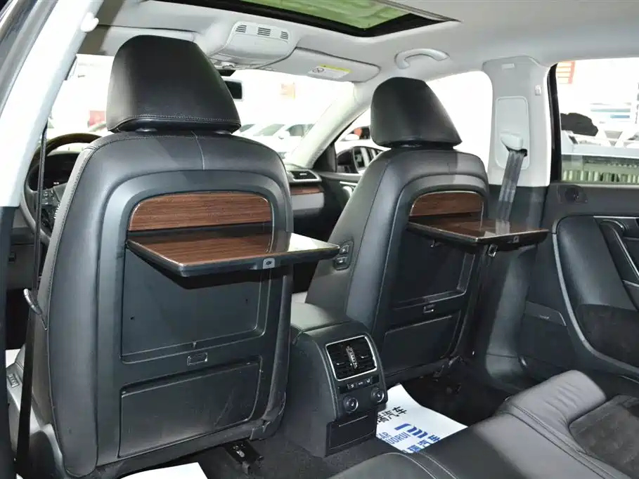 VOLKSWAGEN MAGOTAN 2014