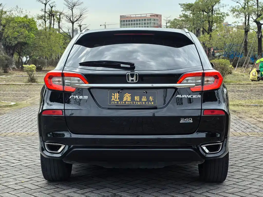 HONDA AVANCIER 2019