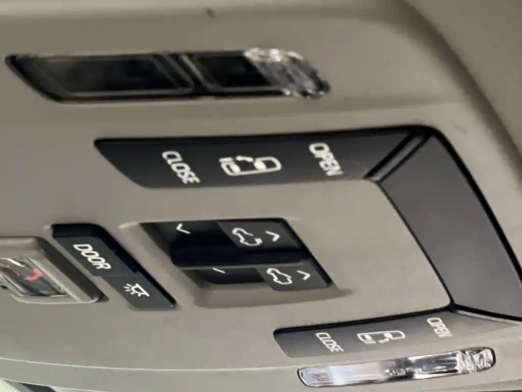 TOYOTA SIENNA SIENNA 2023