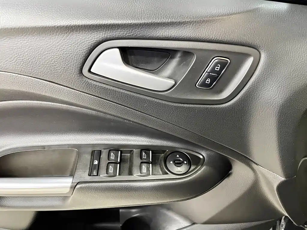 FORD ESCAPE 2016