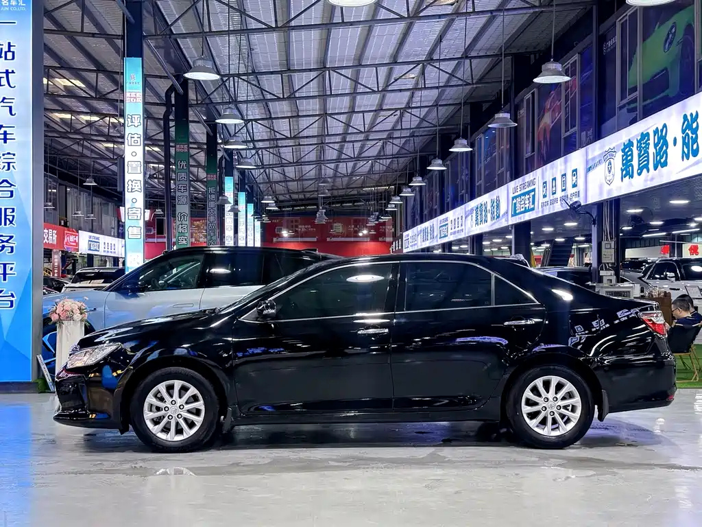 TOYOTA CAMRY 2016