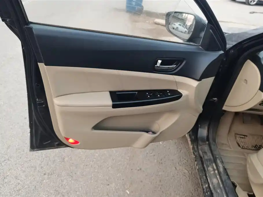 CHANGAN EADO 2014