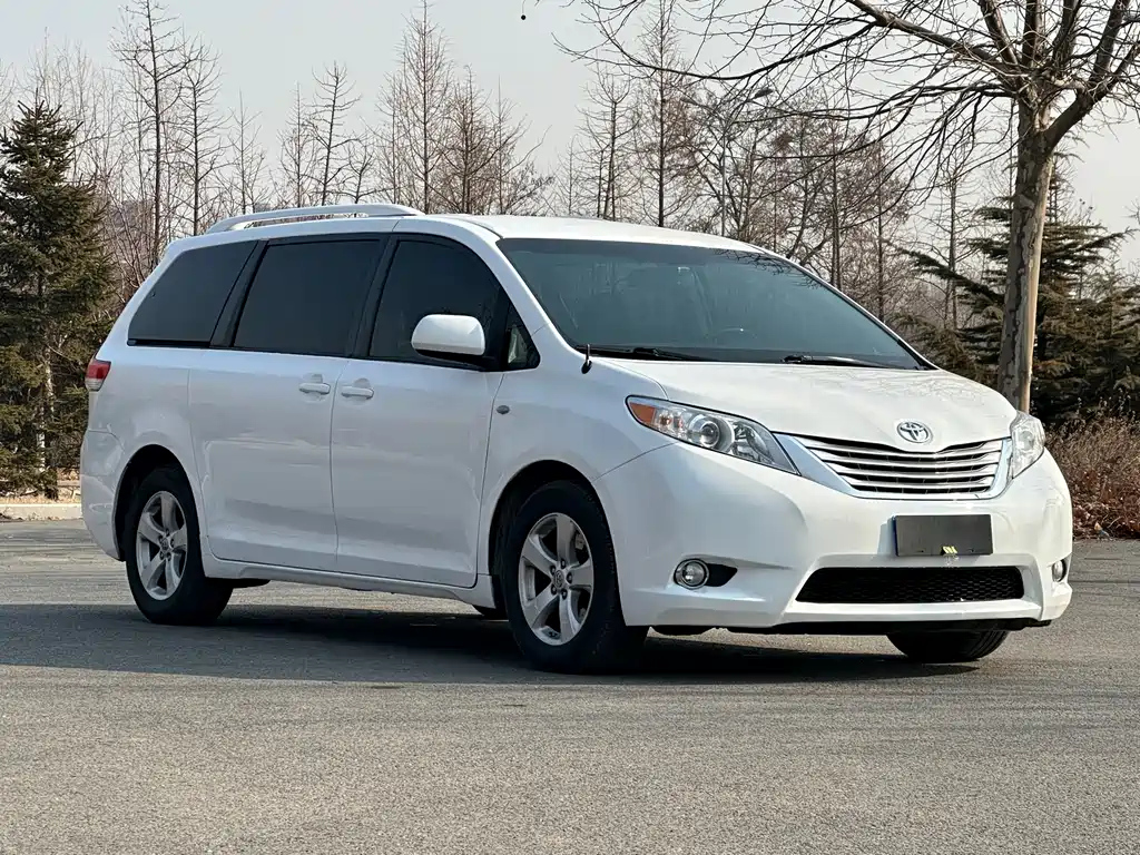 TOYOTA SIENNA 2014
