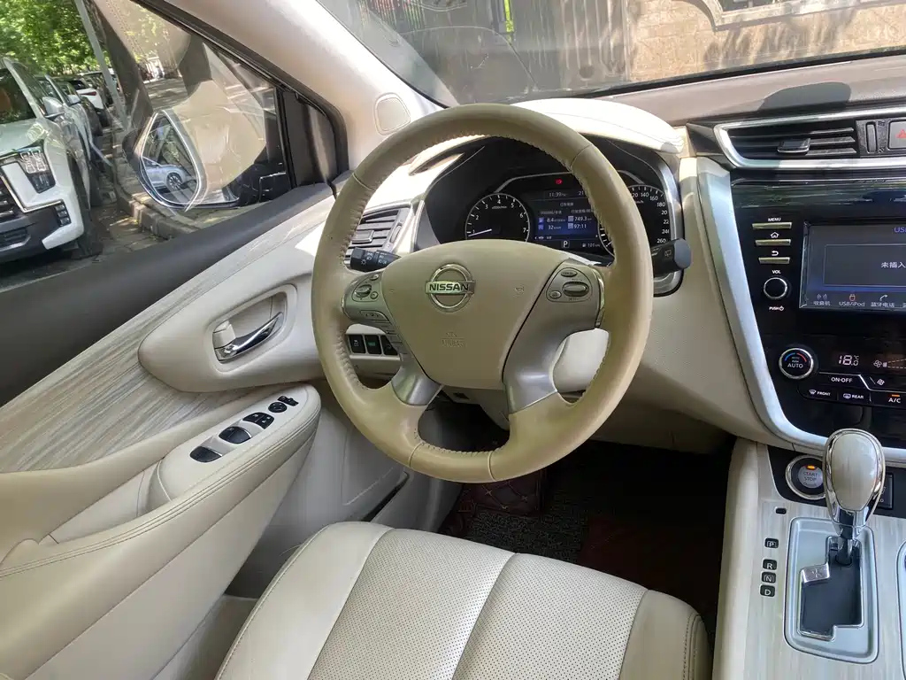 NISSAN MURANO 2018