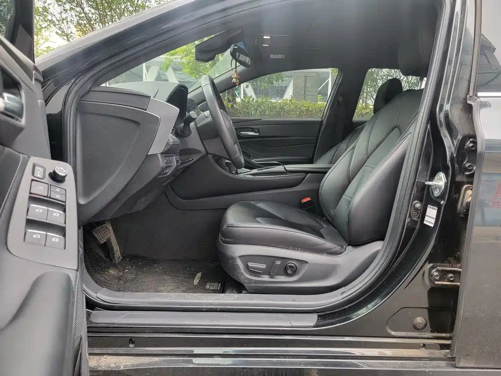 TOYOTA AVALON 2022