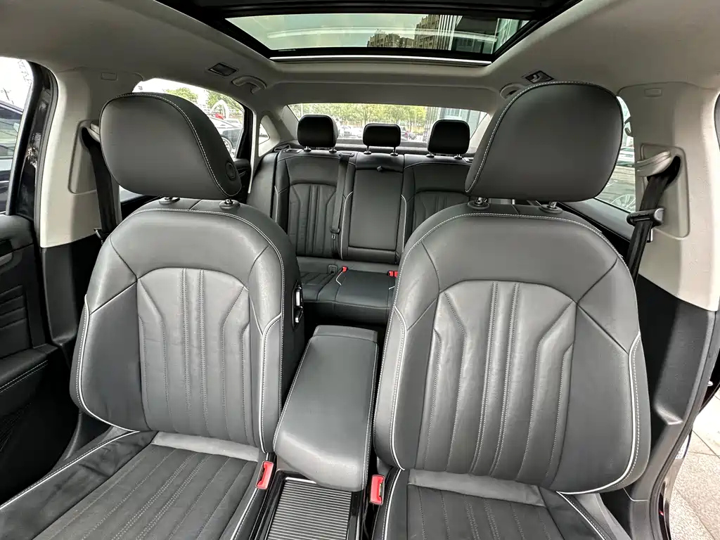 VOLKSWAGEN PASSAT 2021