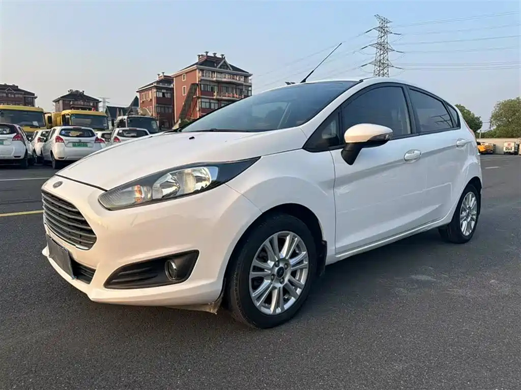 FORD FIESTA 2013