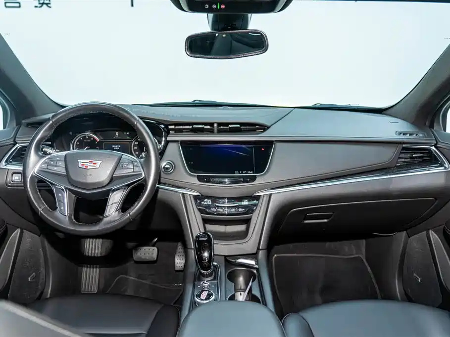 CADILLAC XT5 2021