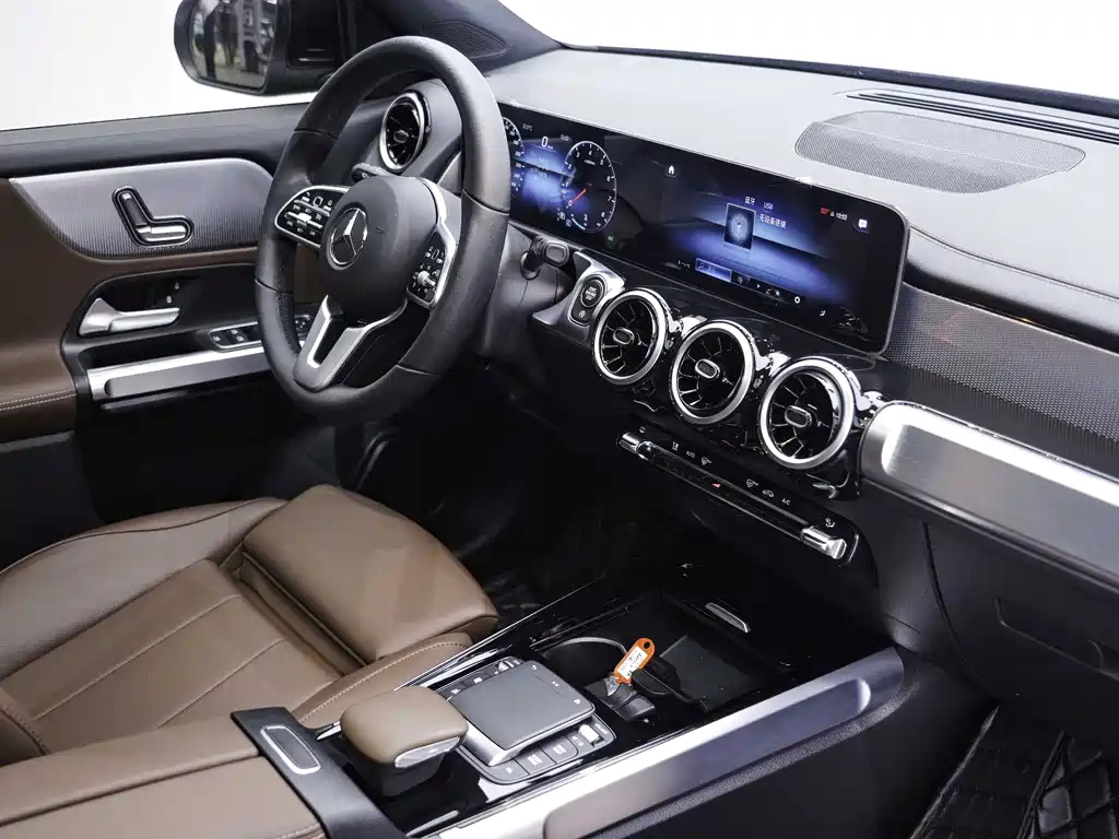 MERCEDES BENZ GLB 2020