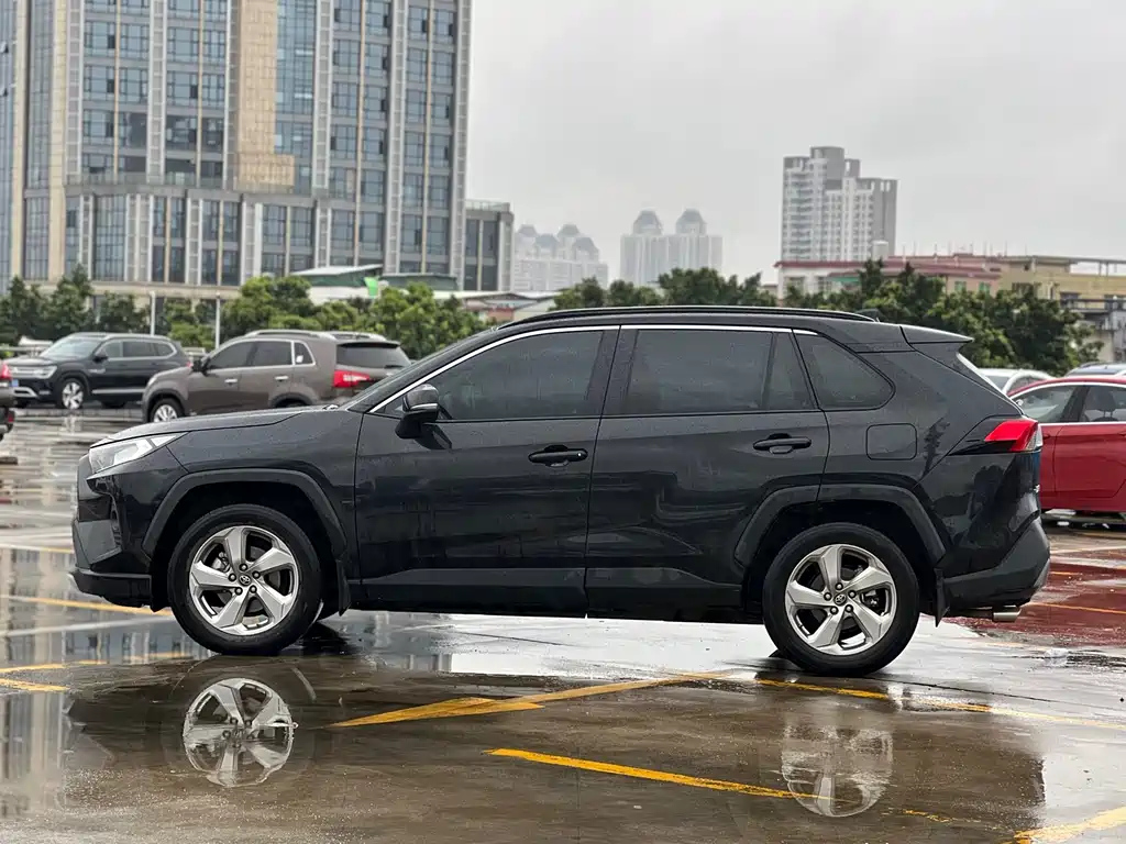 TOYOTA RAV4 RONGFANG 2022