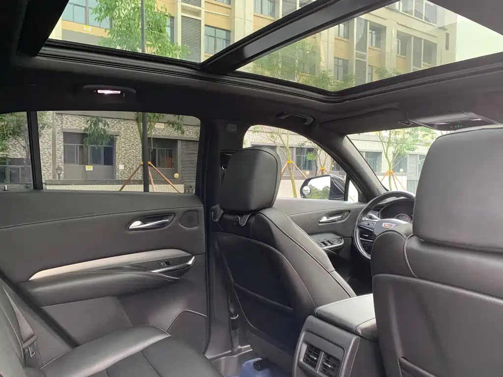 CADILLAC XT4 2019