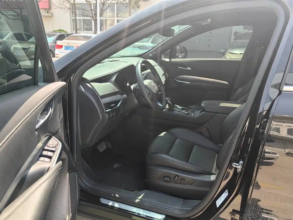 CADILLAC XT4 2022