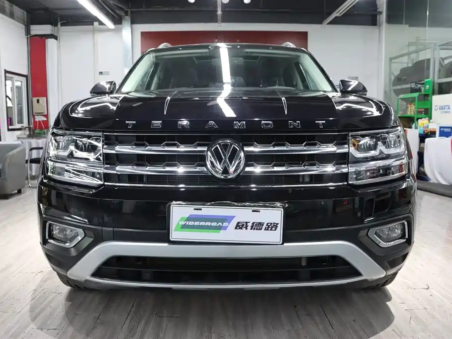 VOLKSWAGEN TOURAN 2021