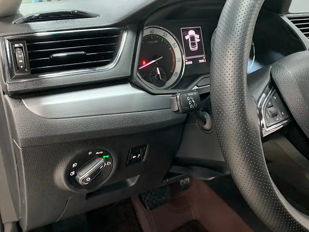 SKODA SUPERB 2017