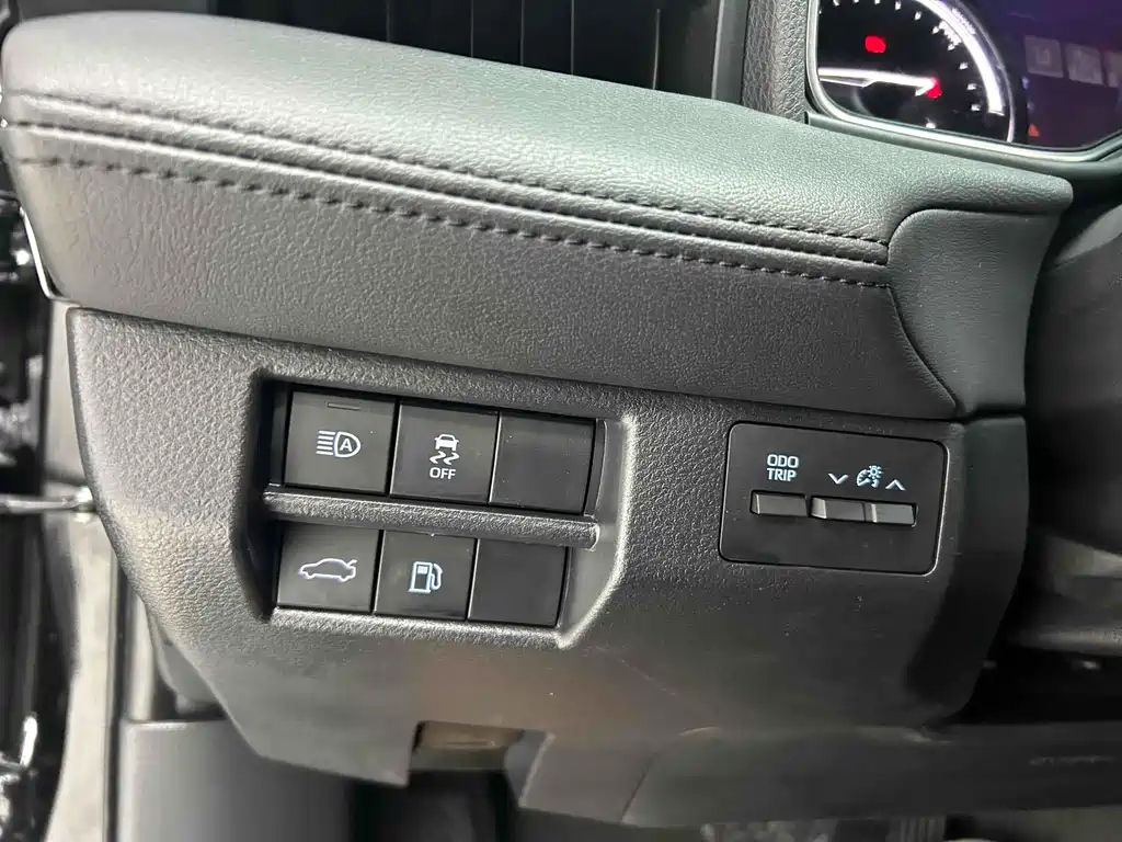 TOYOTA AVALON 2022