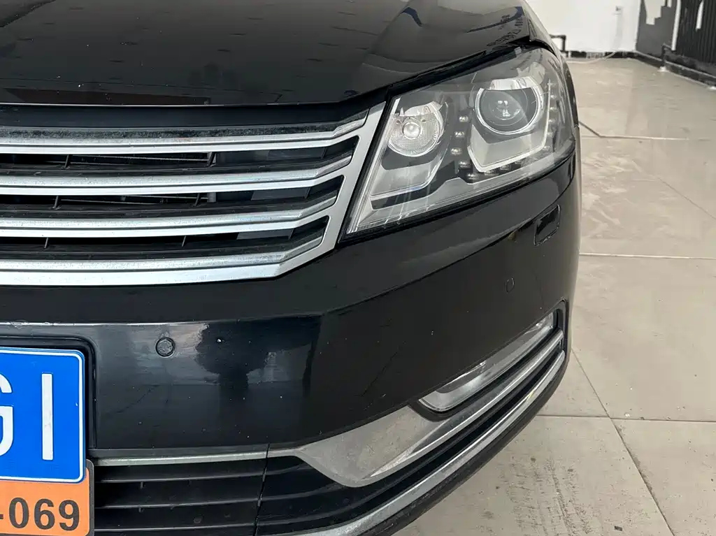 VOLKSWAGEN MAGOTAN 2013