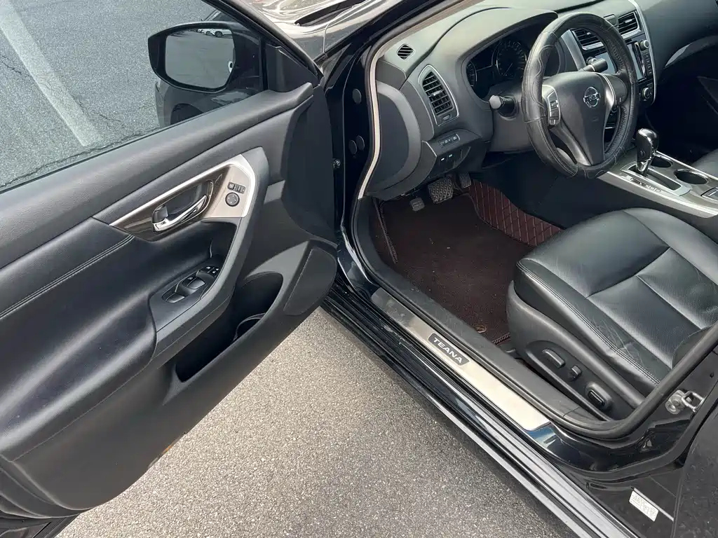 NISSAN TEANA 2014