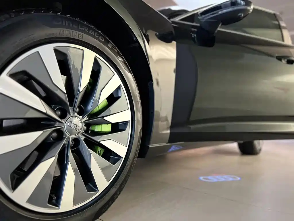 AUDI A6L 2021