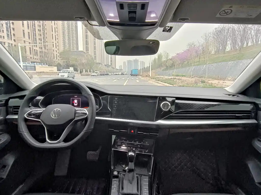 VOLKSWAGEN PASSAT 2022